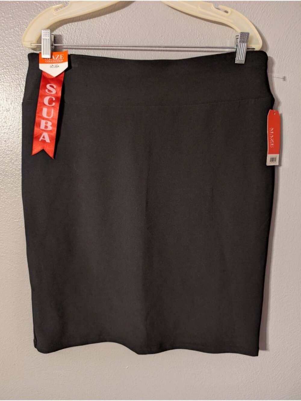 Maze Collection Womens Scuba Pencil Skirt XL NWT Black Levanta Cola Career Work - Picture 2 of 7